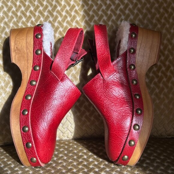 Kelsi Dagger Brooklyn Nash Slingback Red Leather Stud Faux Shealing Lined Clogs - Picture 13 of 16